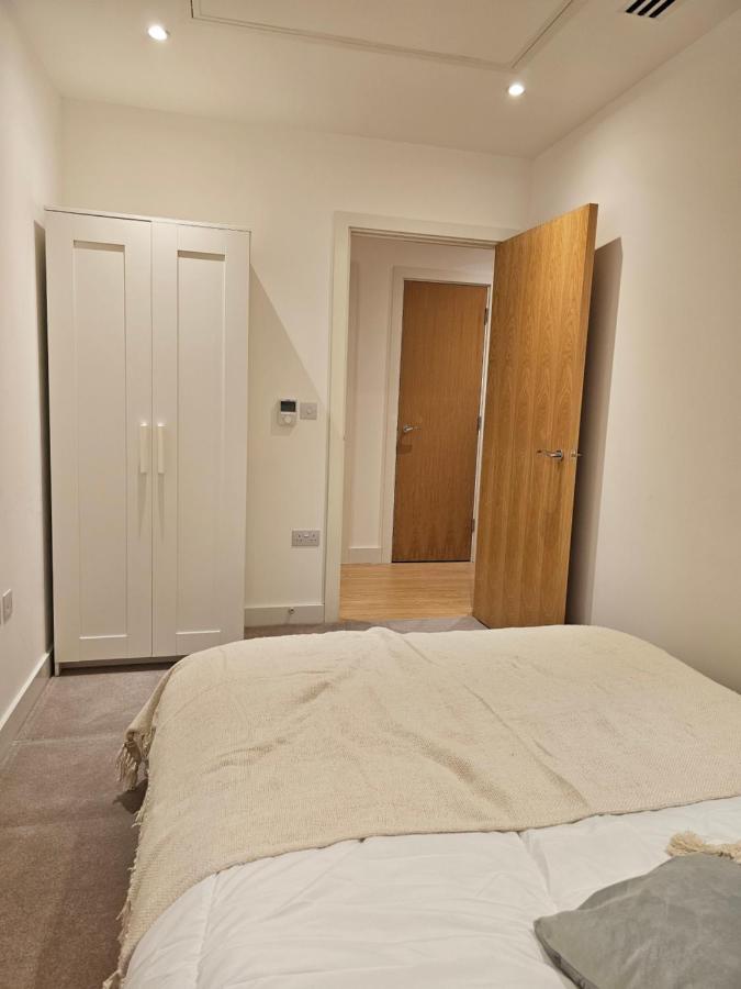 Santina Apartments Кройдон Екстер'єр фото