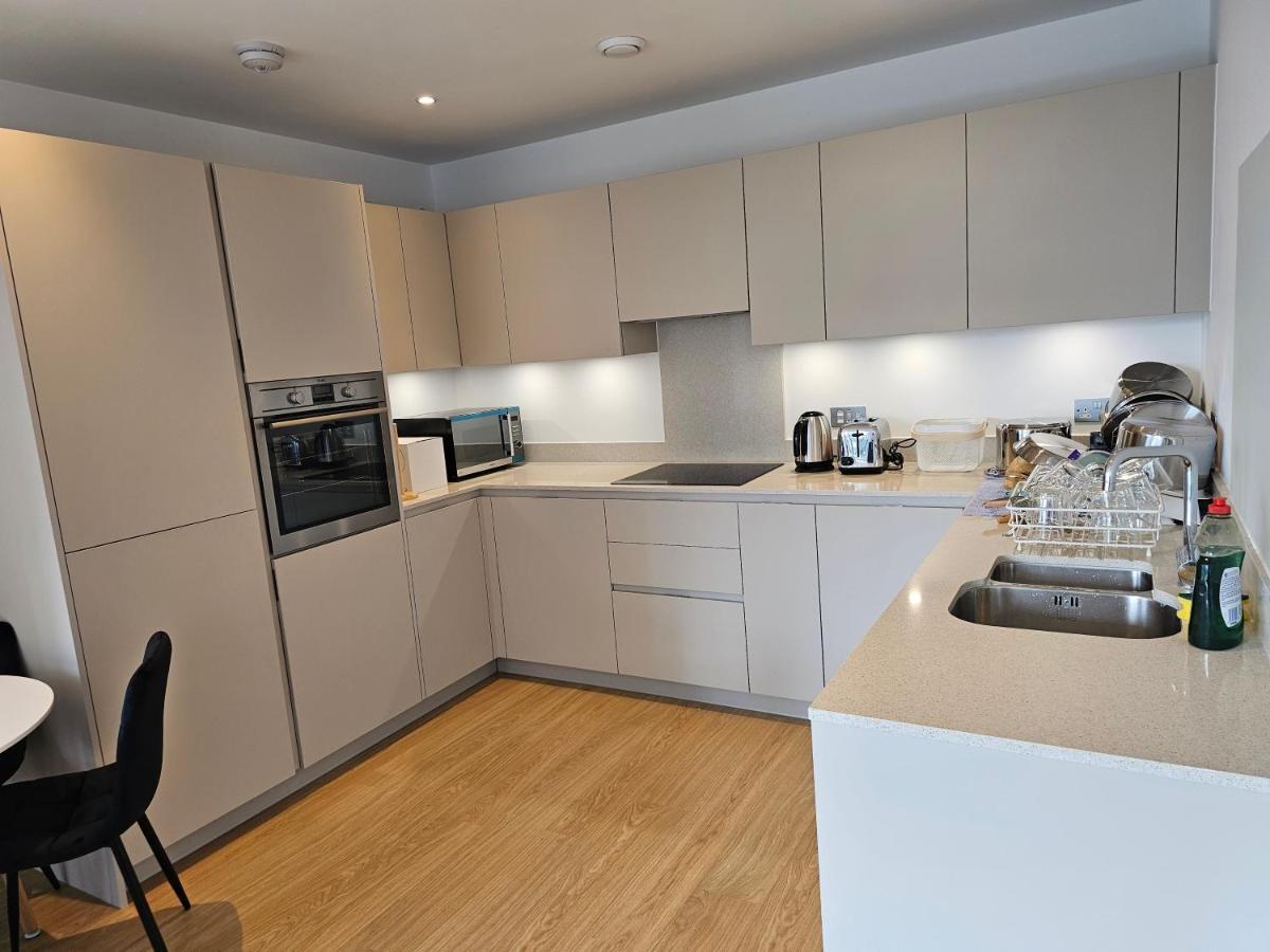 Santina Apartments Кройдон Екстер'єр фото